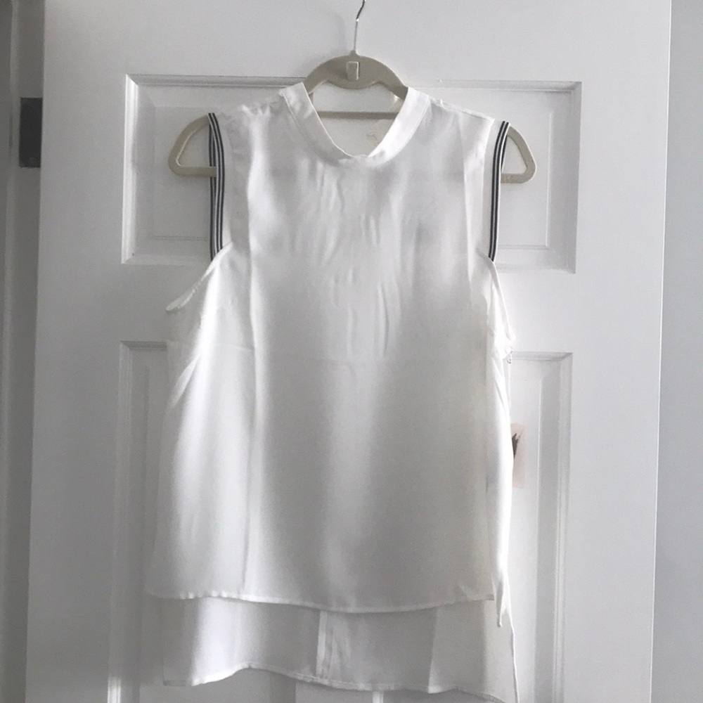 White Sleeveless blouse